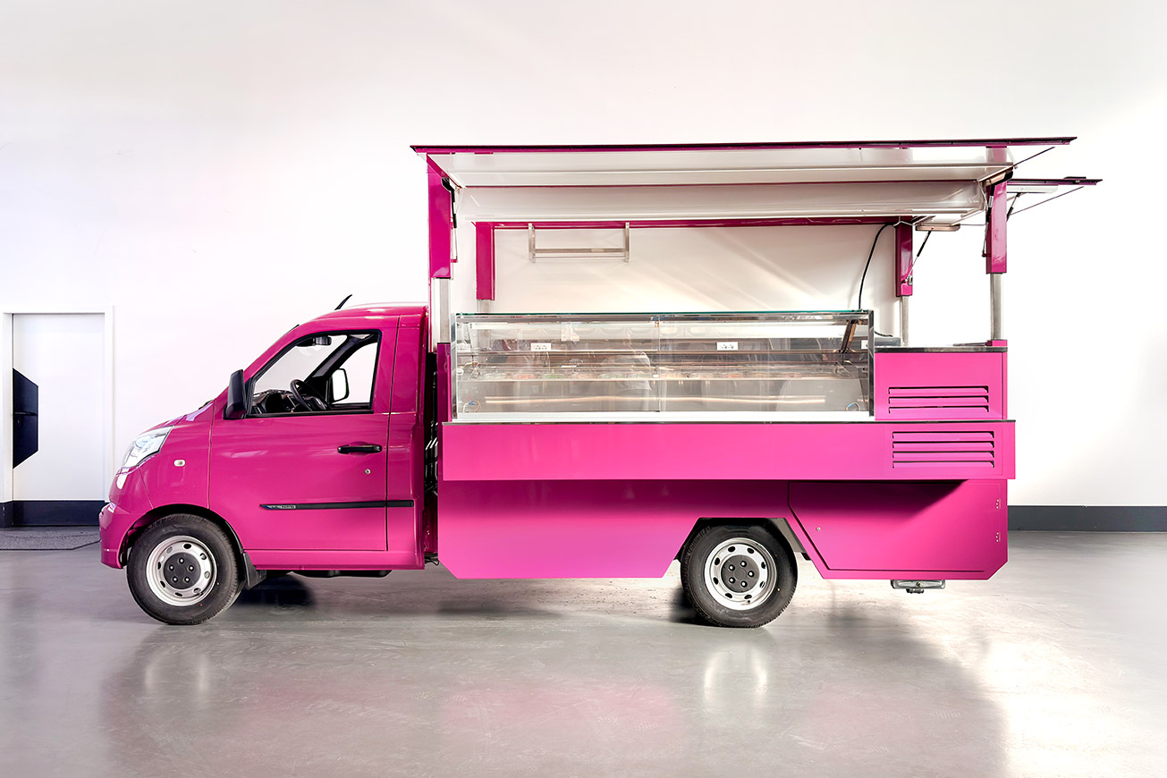 T171-Roka-Eismobil-EasyUp-sofort-verfuegbar-00 Eismobil EASY UP von ROKA - sofort verfügbares Fahrzeug für den Eisverkauf