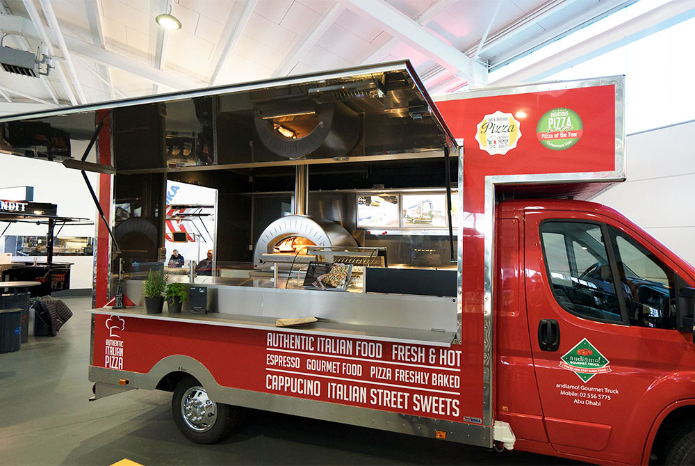 Food Truck für den Pizzaverkauf.