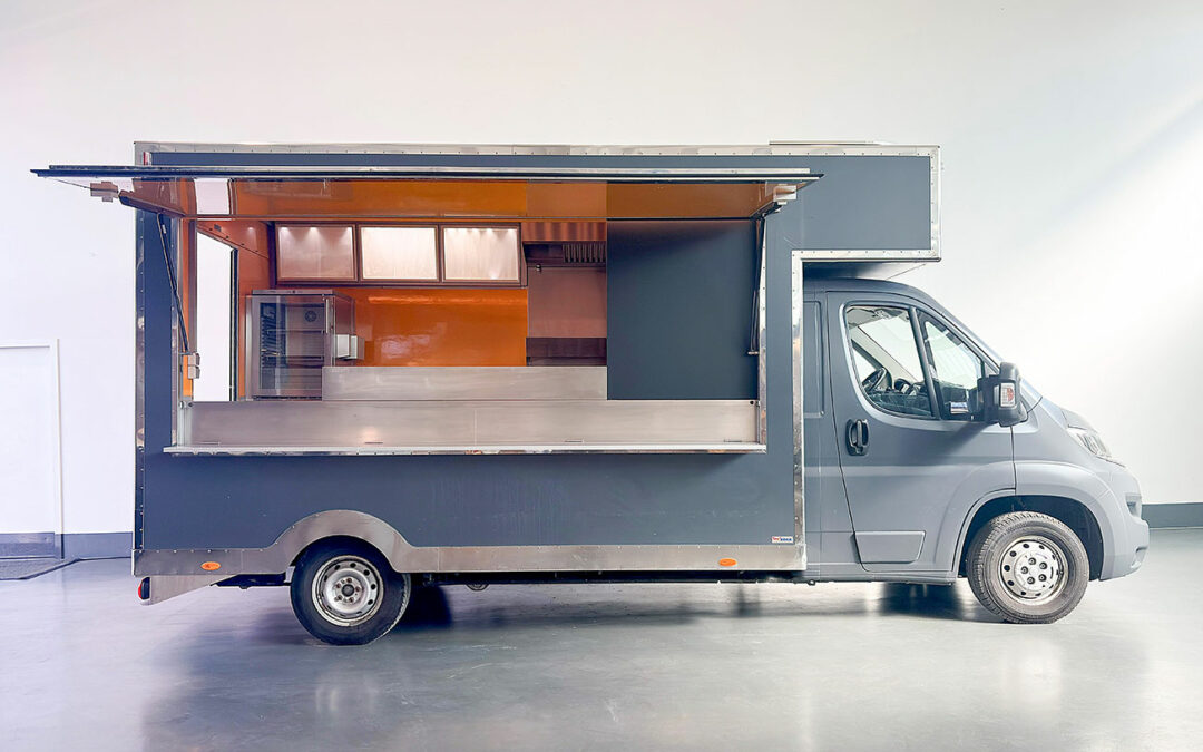 Buy a used food truck H884