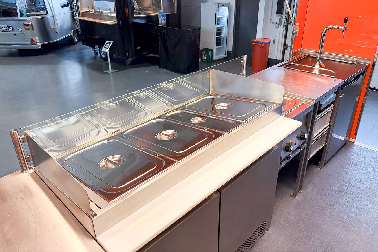roka-food-truck-gebraucht-kaufen-N977-03 Buy a Used ROKA Food Truck - Detroit Model with Versatile Features