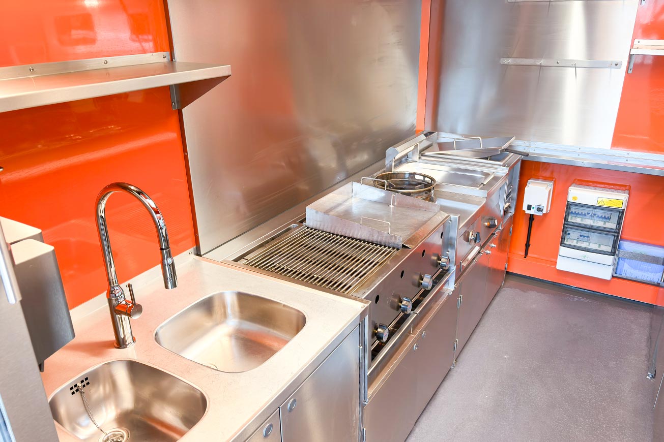 roka-food-truck-gebraucht-kaufen-N977-07 Buy a Used ROKA Food Truck - Detroit Model with Versatile Features