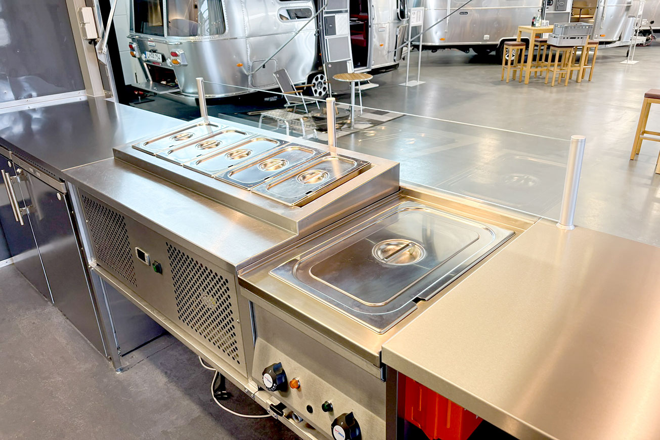 Acquistare un furgoncino per il gelato di seconda mano. Acquistare un furgoncino per il gelato direttamente dal produttore.