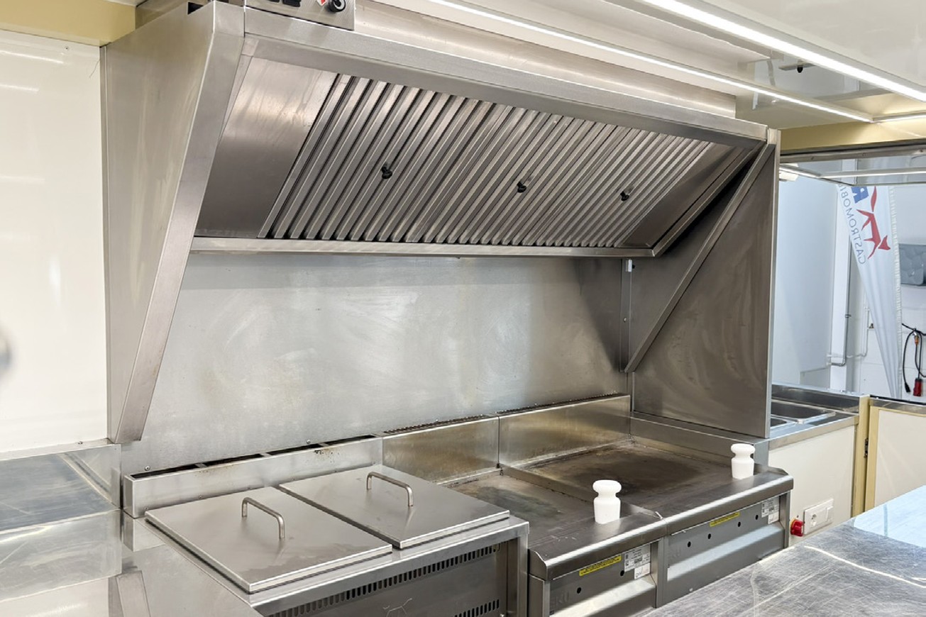 roka-piaggio-food-truck-gebraucht-S150-06 ROKA Piaggio Food Truck S150